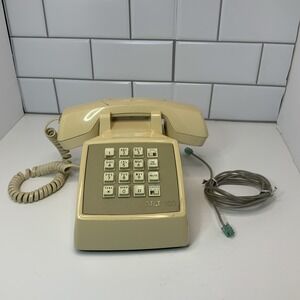 AT&T Traditional 100 Phone att Landline Desk Phone corded - Untested